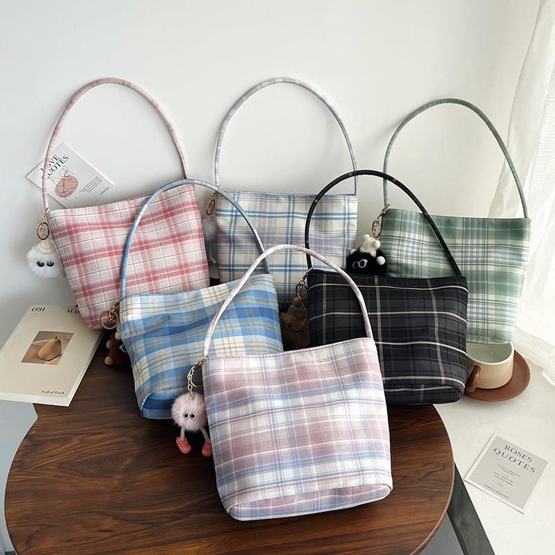Canvas Bucket Bag For Women With Zipper Closure And Check Pattern Design For Daily Use