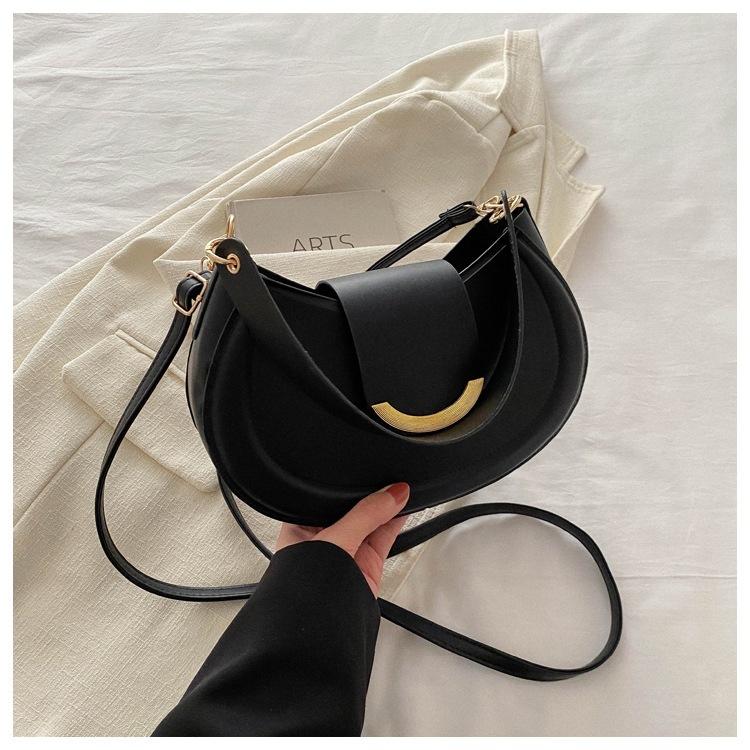 

Иностранный стиль тренд универсальный свежий круглый высокая текстура в этом году популярная однотонная сумка нишевый дизайн косой через плечо сумка на плечо чёрный