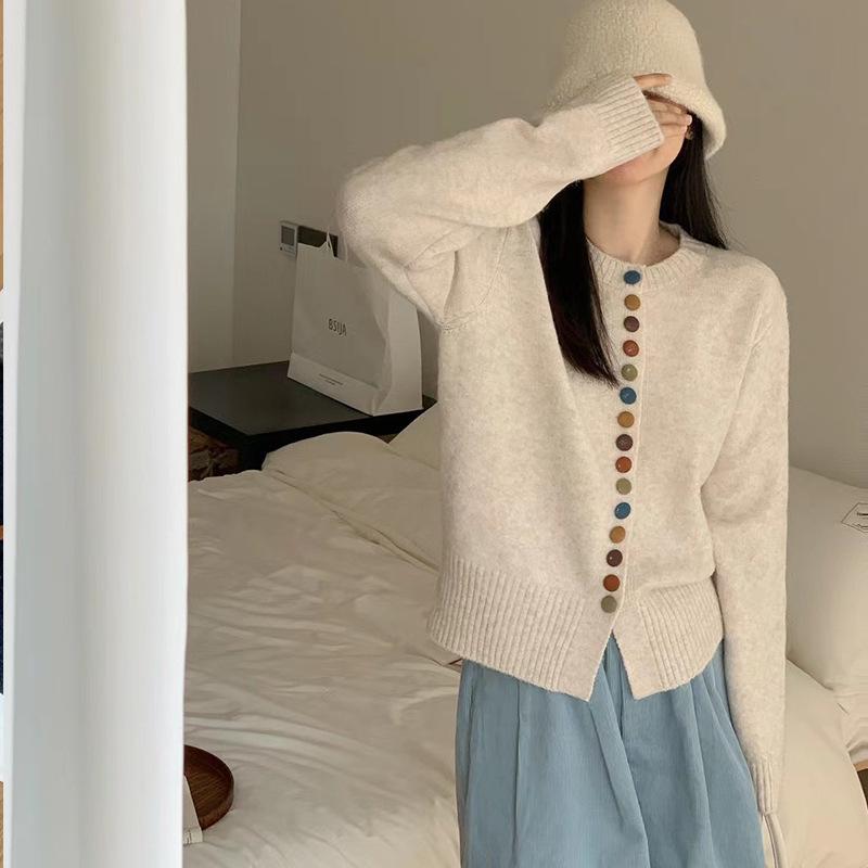 

Single row colored button retro burgundy sweater jacket women s high-end temperament versatile foreign style knitted sweater 410-283 (average size) брудно-білий