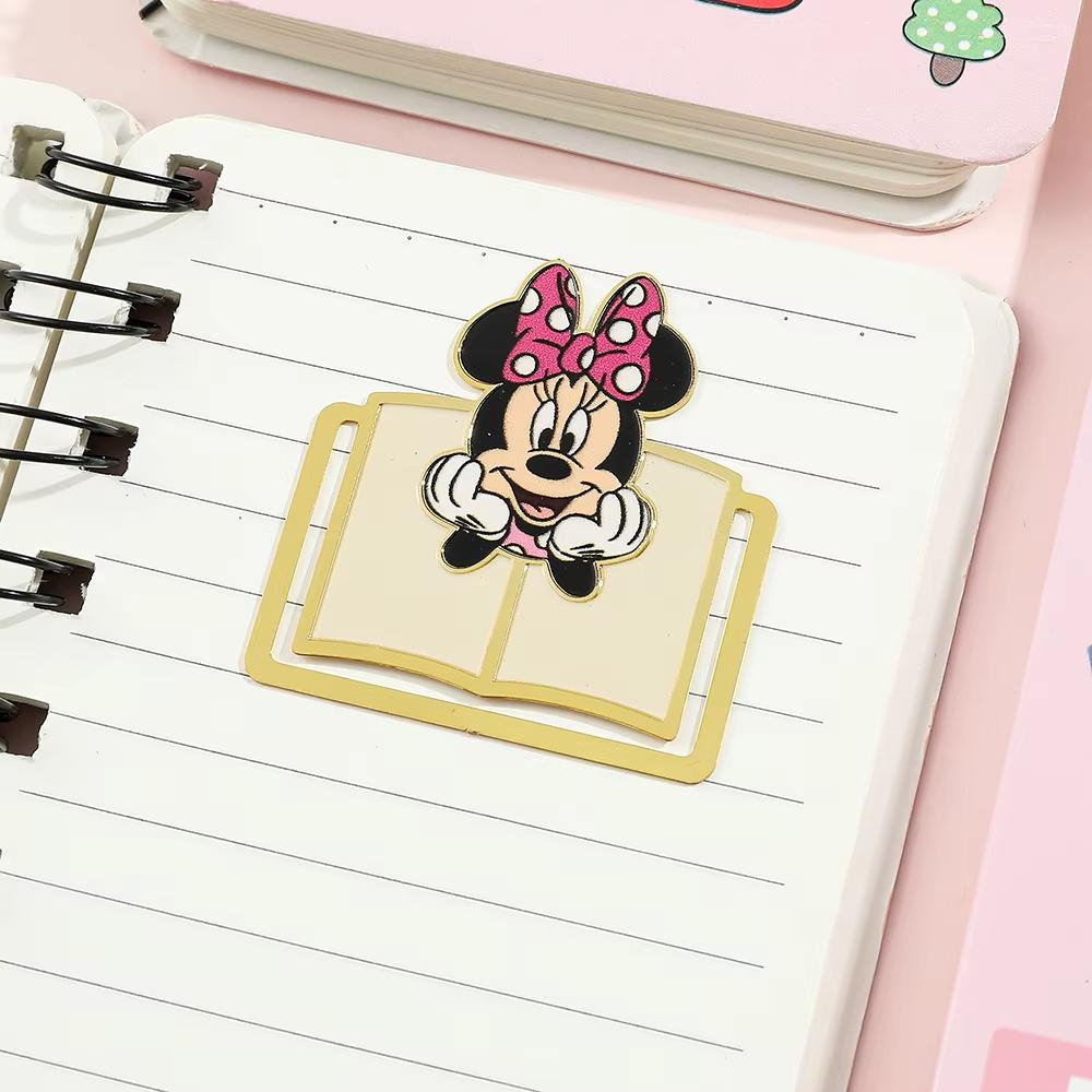 MINISO Cartoonfiguren Emaille Kreative Buchseite Büroklammern für Frauen Männer Jugendliche Fans Sammlung Cartoon Lesezeichen