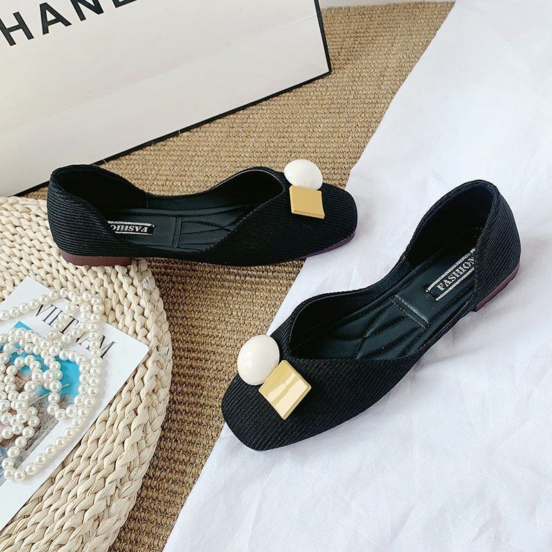 Square head shallow mouth small fragrant wind gentle single shoes women spring and summer 2025 new flat bottom one pedal bean shoes ladyshoes women