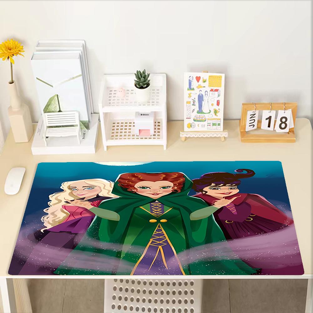 Hocus Pocus Thema Mauspads, Rutschfeste Gummiunterseite, Multifunktionales Büro- & Heimdekor, Perfekt zur Personalisierung des Arbeitsplatzes.