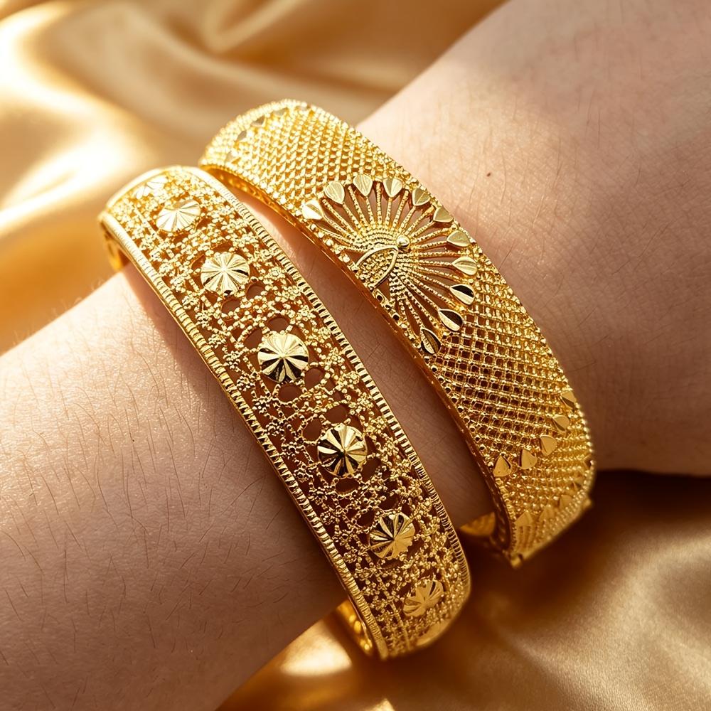 2A luxurious golden bohemian floral bracelet, suitable for both men and women, an ideal accessory for brides, weddings, parties, gatherings, and