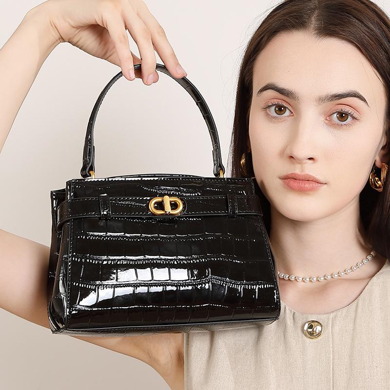 Premium Sense Small Square Bag 2025 Women's New Style Casual Single Shoulder Bag Simple Texture
