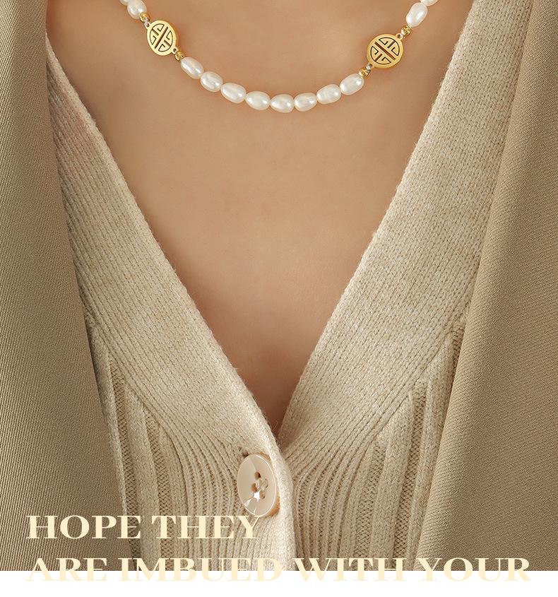 Vintage-Inspired Noble 'Fu' Pendant Freshwater Pearl Necklace - Personalized Jewelry In 18K Gold-Plated Titanium Steel