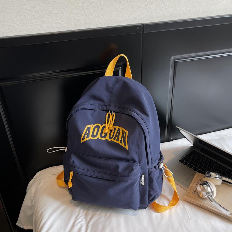 Niche schoolbag female junior high school simple leisure travel backpack large capacity college students class backpack tide