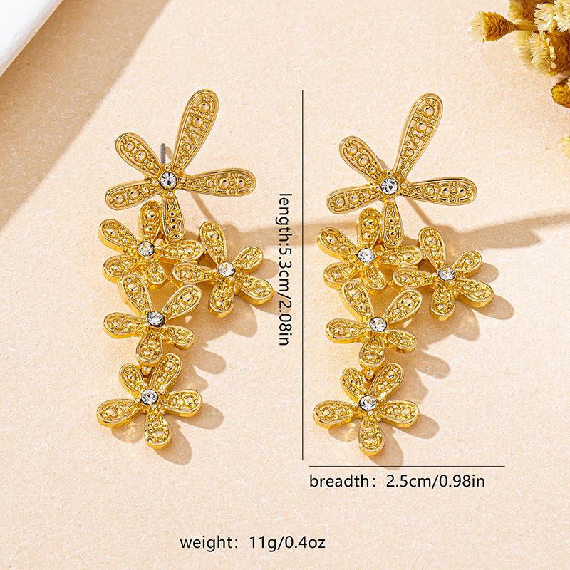 Kadın Takıları İçin Moda Sallantılı Küpeler