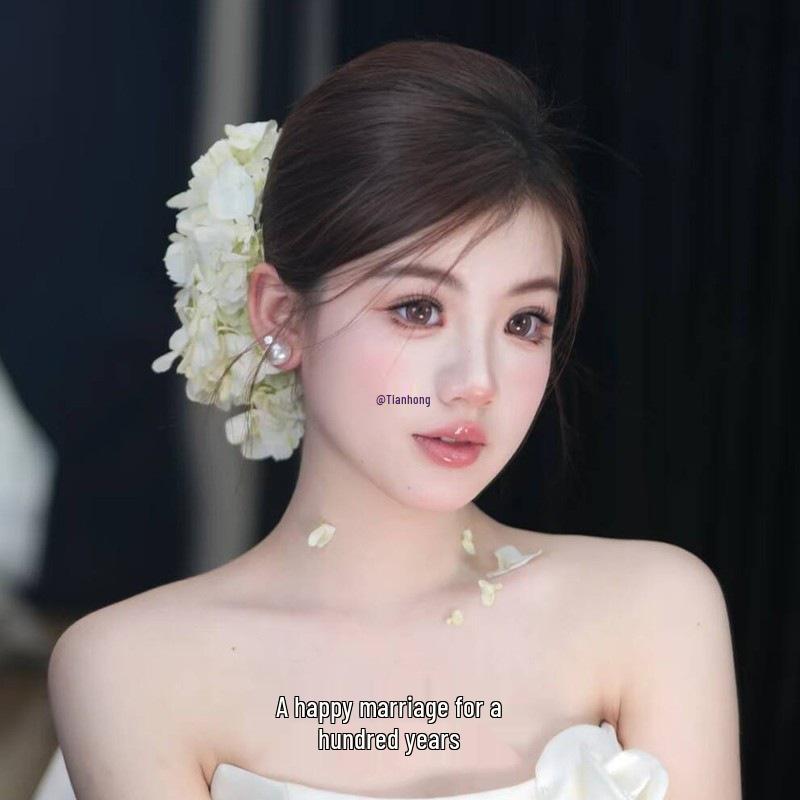 Elegant Hydrangea Bridal Headdress: Forest-Style Hairpin for Wedding Photos