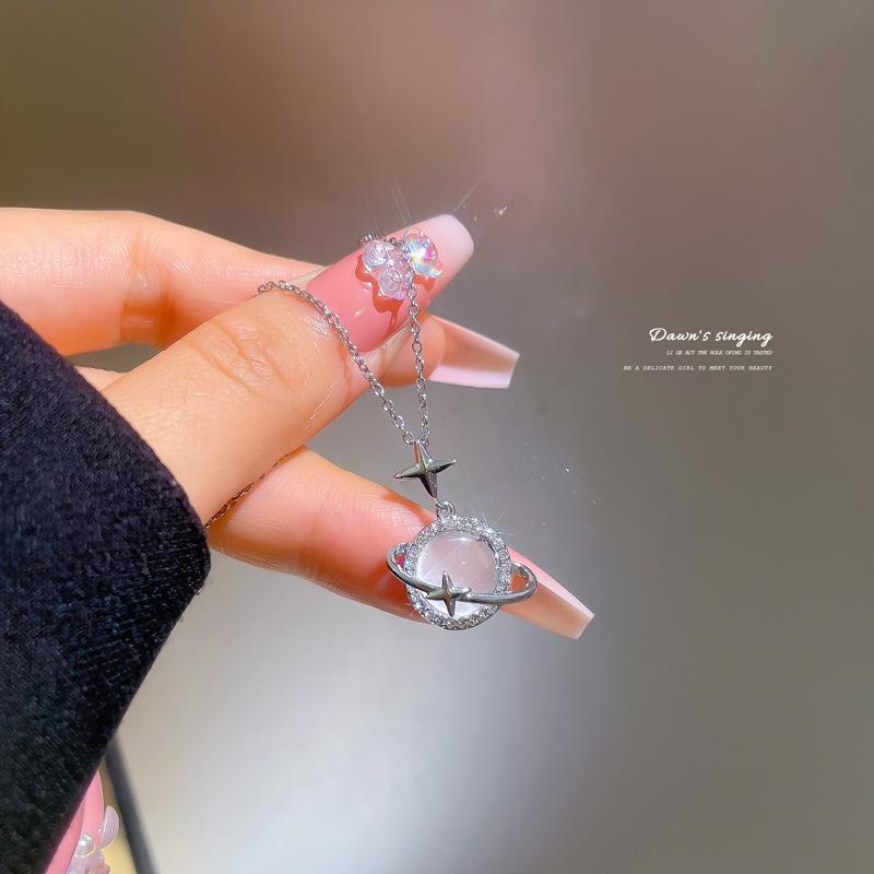 316L Nerezová ocel Měsíc Planeta Skleněná koule Noční svítící přívěskový náhrdelník Oboustranný luminiscenční šperk Kosmický obojek galaxie pro ženy