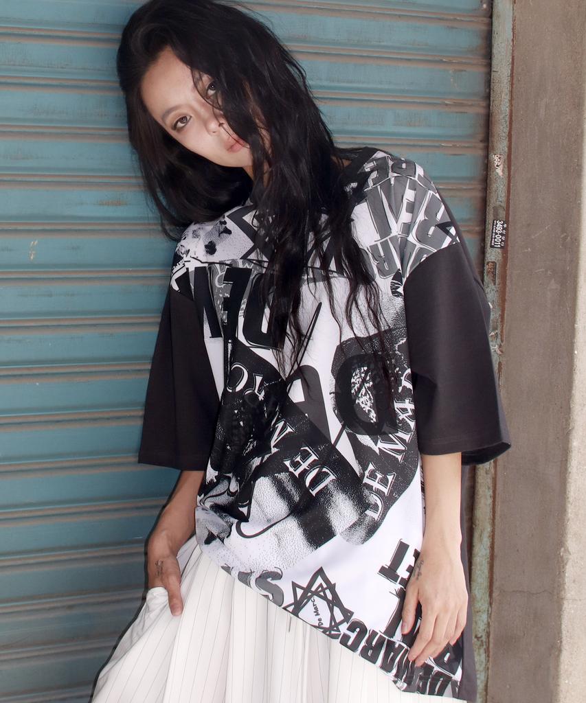 Deumakeu Street Collage Oversized T-Shirts