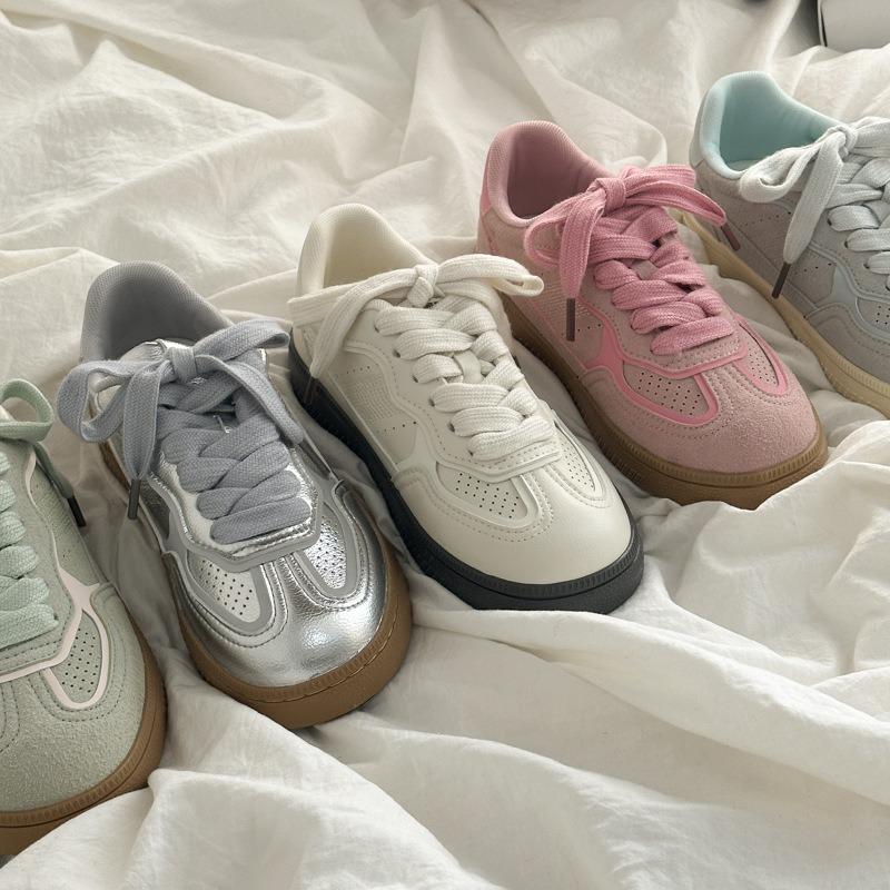 Letnie oddychające białe buty na płaskiej podeszwie damskie nowe wszechstronne sportowe oryginalne niszowe casualowe buty typu board