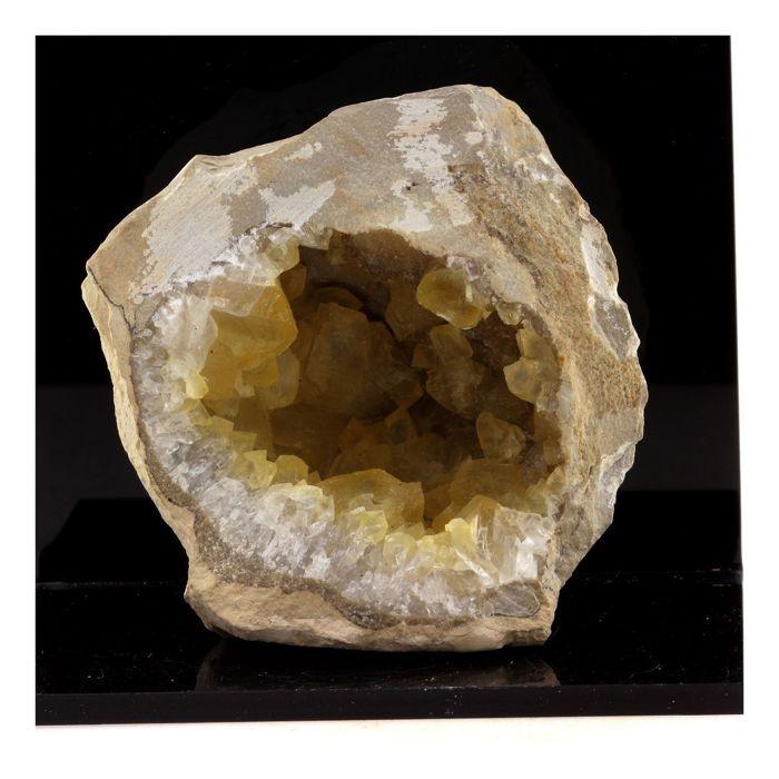 Pierres et Minéraux. Calcite. 863.0 ct. Mine de montroc, Tarn, France.