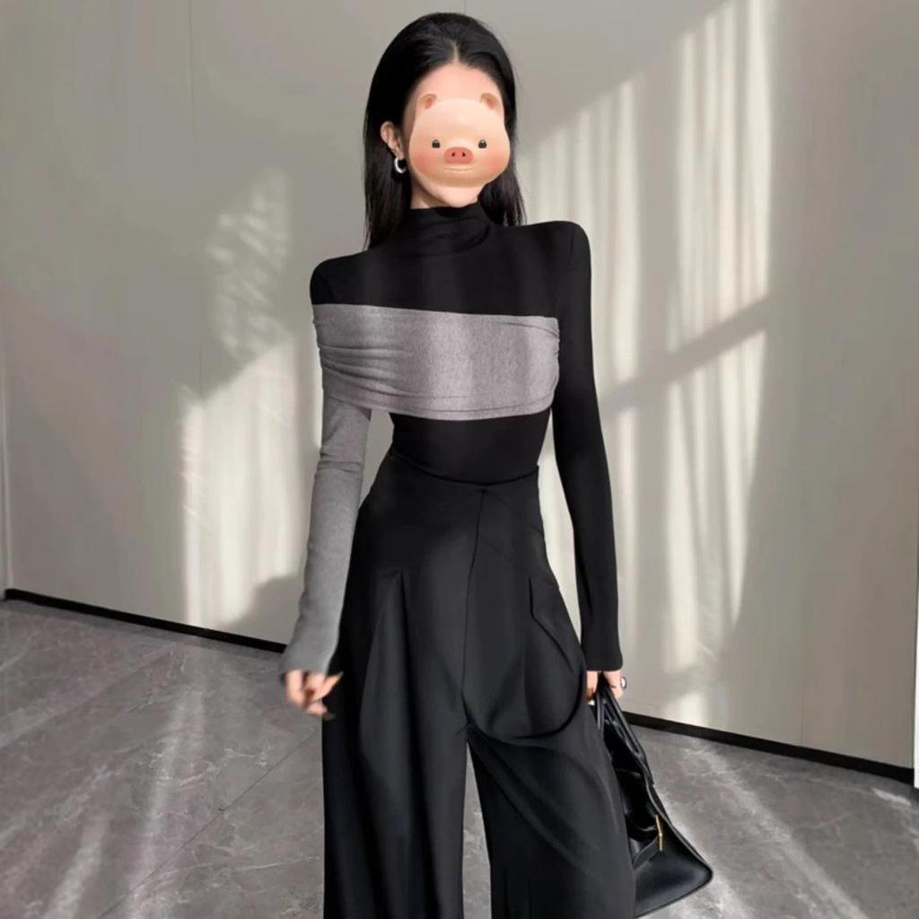 Damski jesienno-zimowy T-shirt z długim rękawem, dopasowany, z półwysokim dekoltem, w blokach kolorystycznych