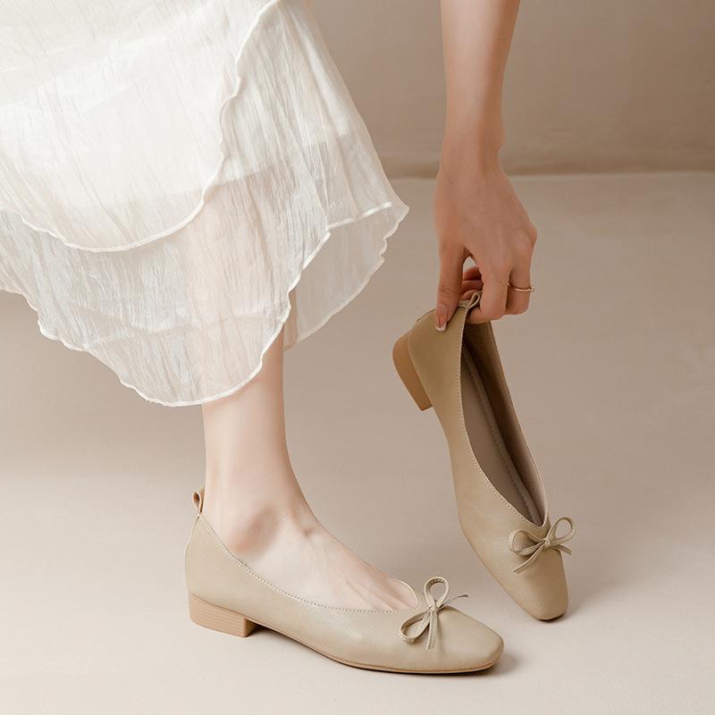 Leather V-mouth single shoes women's thick heel square head soft leather soft sole not tired foot bow retro commuter shallow mouth Mary Jane