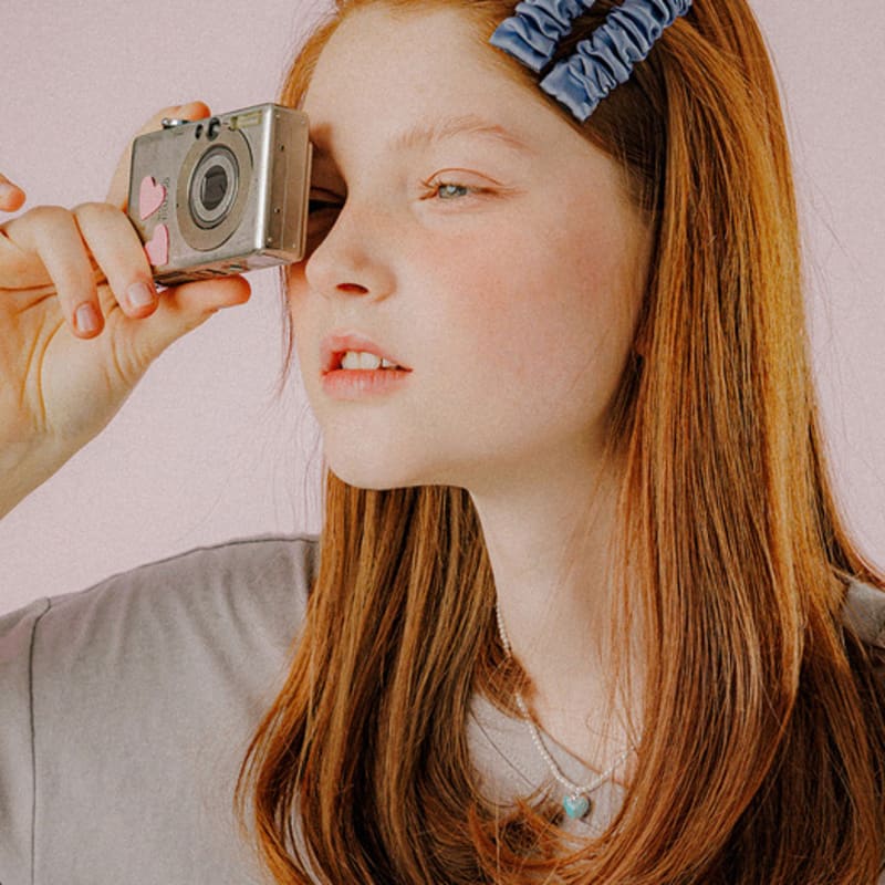 Mellotory quadratische Raffspange (Himmelblau)