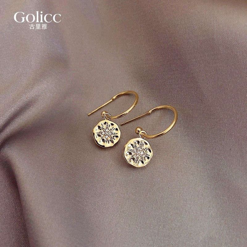 

Eight Awn Star Women Special-Interest Design Sterling Silver Earring/Pin Golden Eight Mans Star