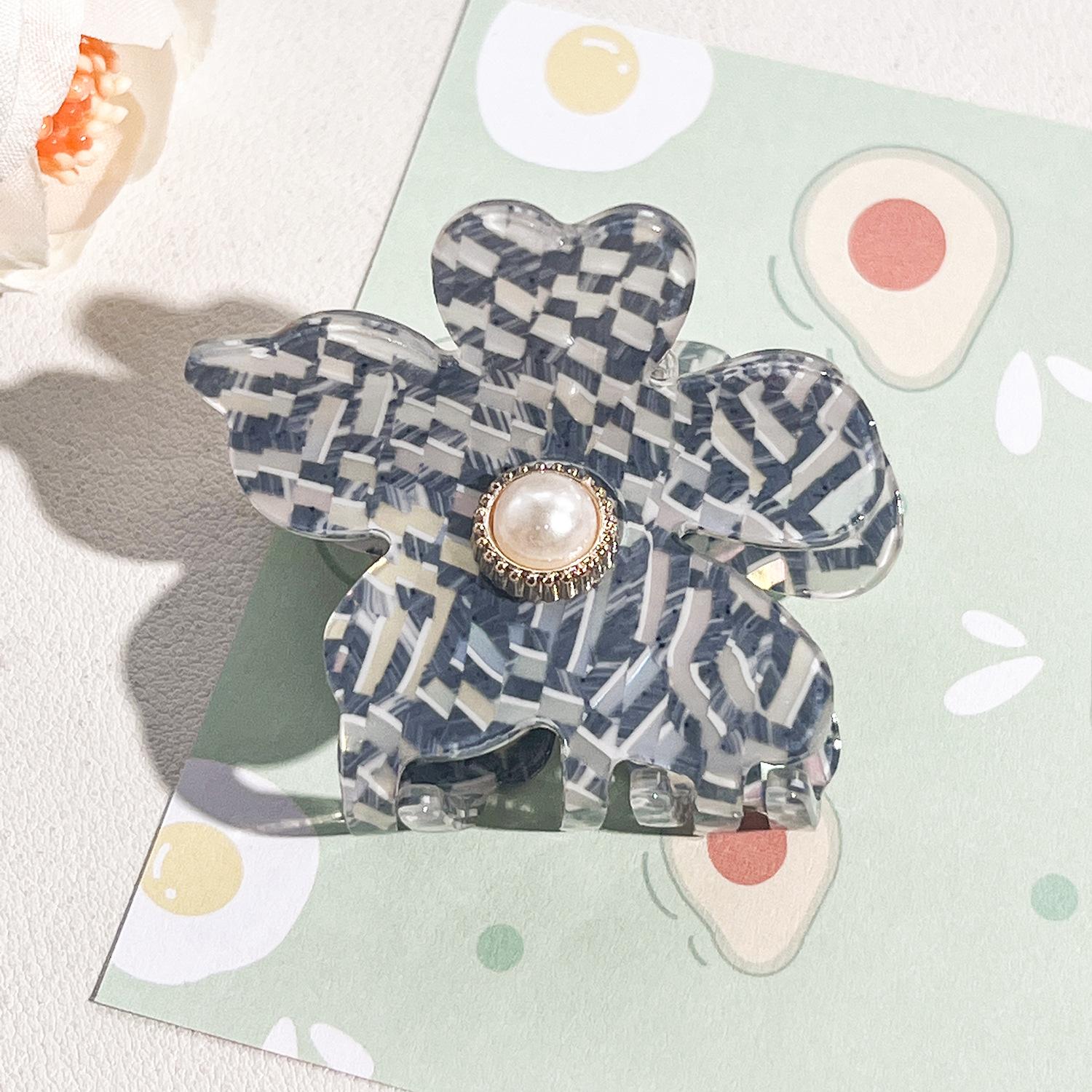 

New pearl grab clip elegant half-tie ponytail hairpin five-petal flower female shark clip hair accessories Acrylic