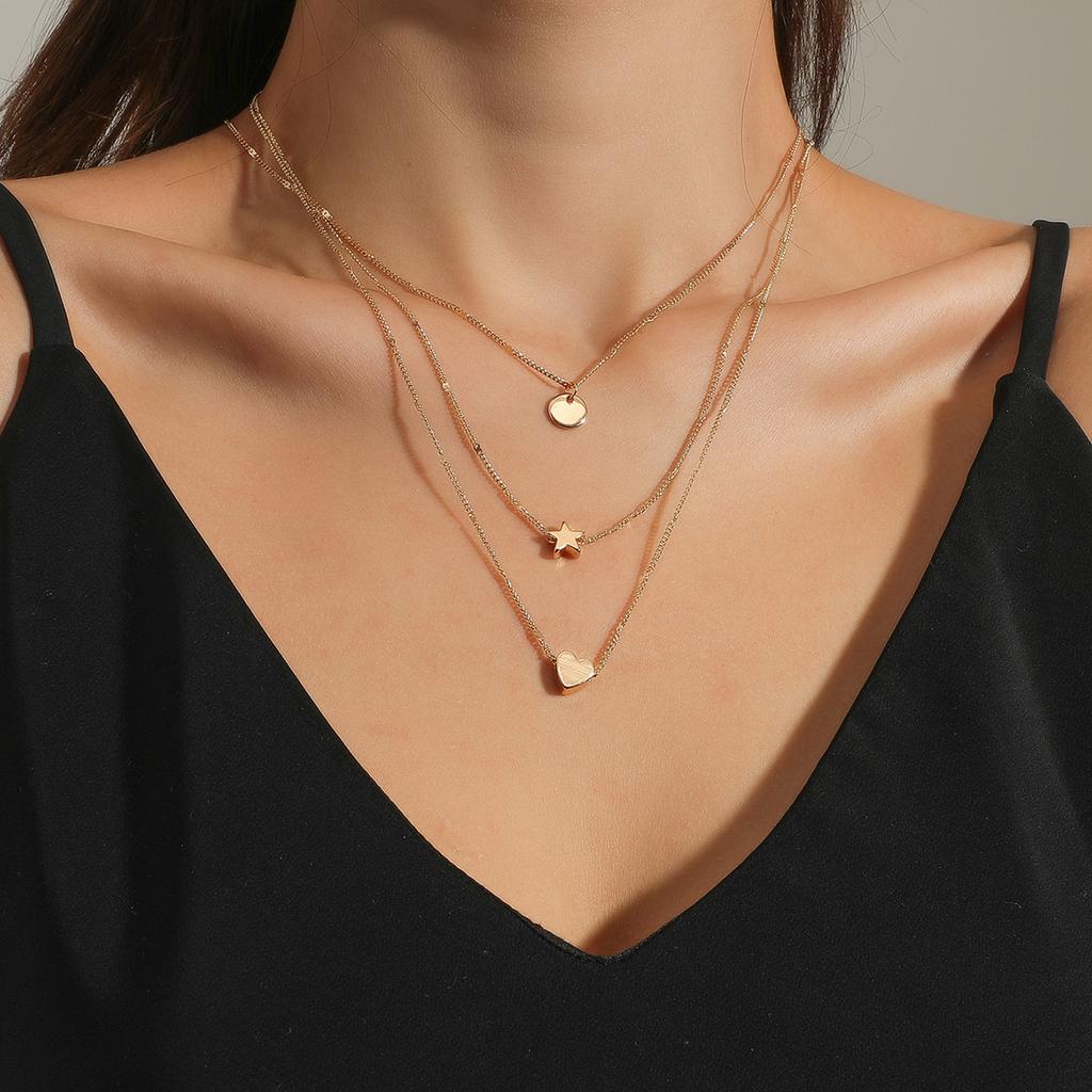 European and American new models, multi-layer stacked necklaces, simple love necklaces, pendants, star collarbone chains, women's style