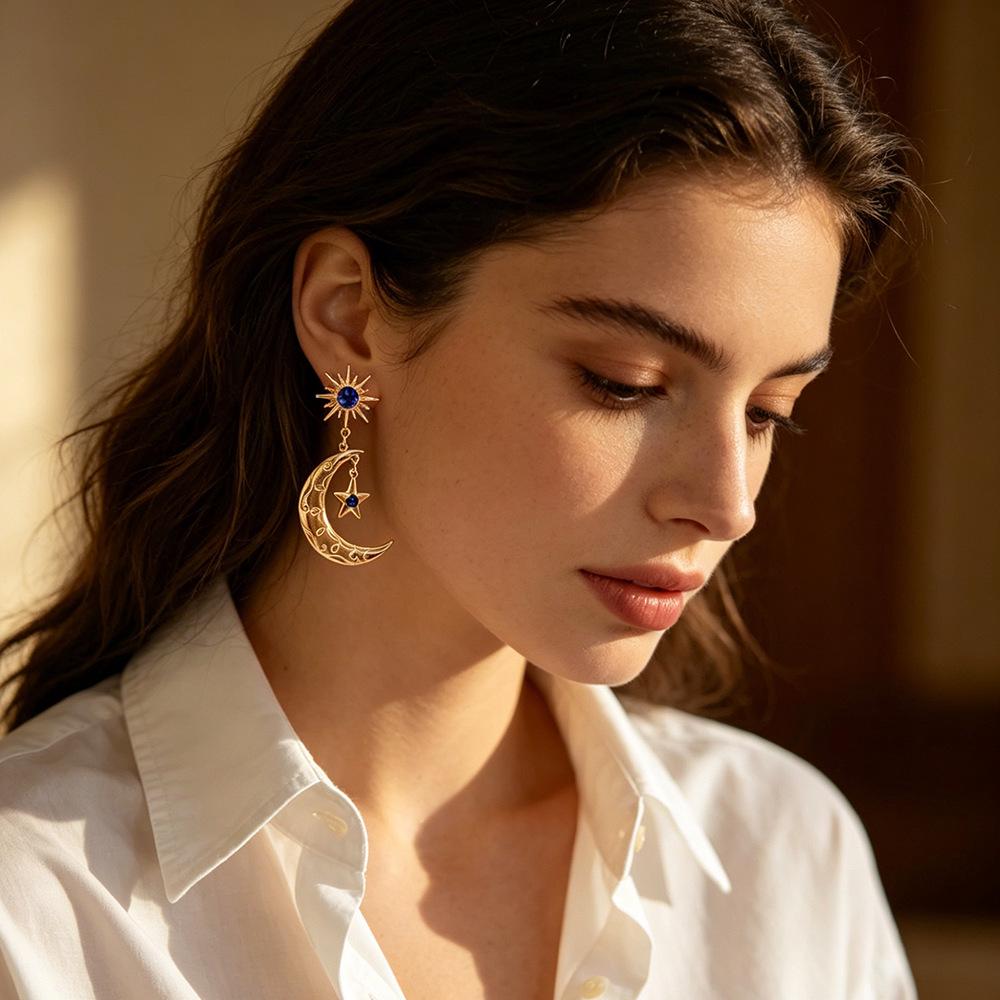 Trendy European Star & Moon Rhinestone Stud Earrings - Fashionable Personality Accessory