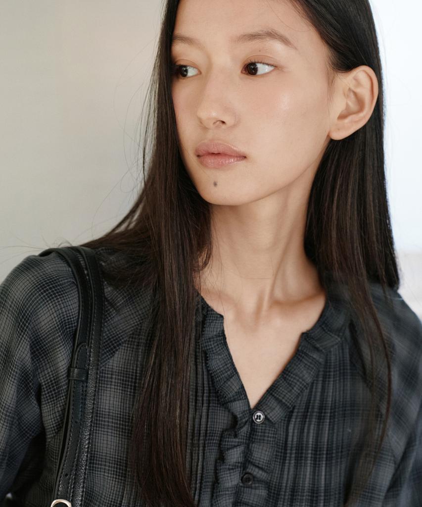 URAGO Check Frill Pintuck Blouse_2Colors