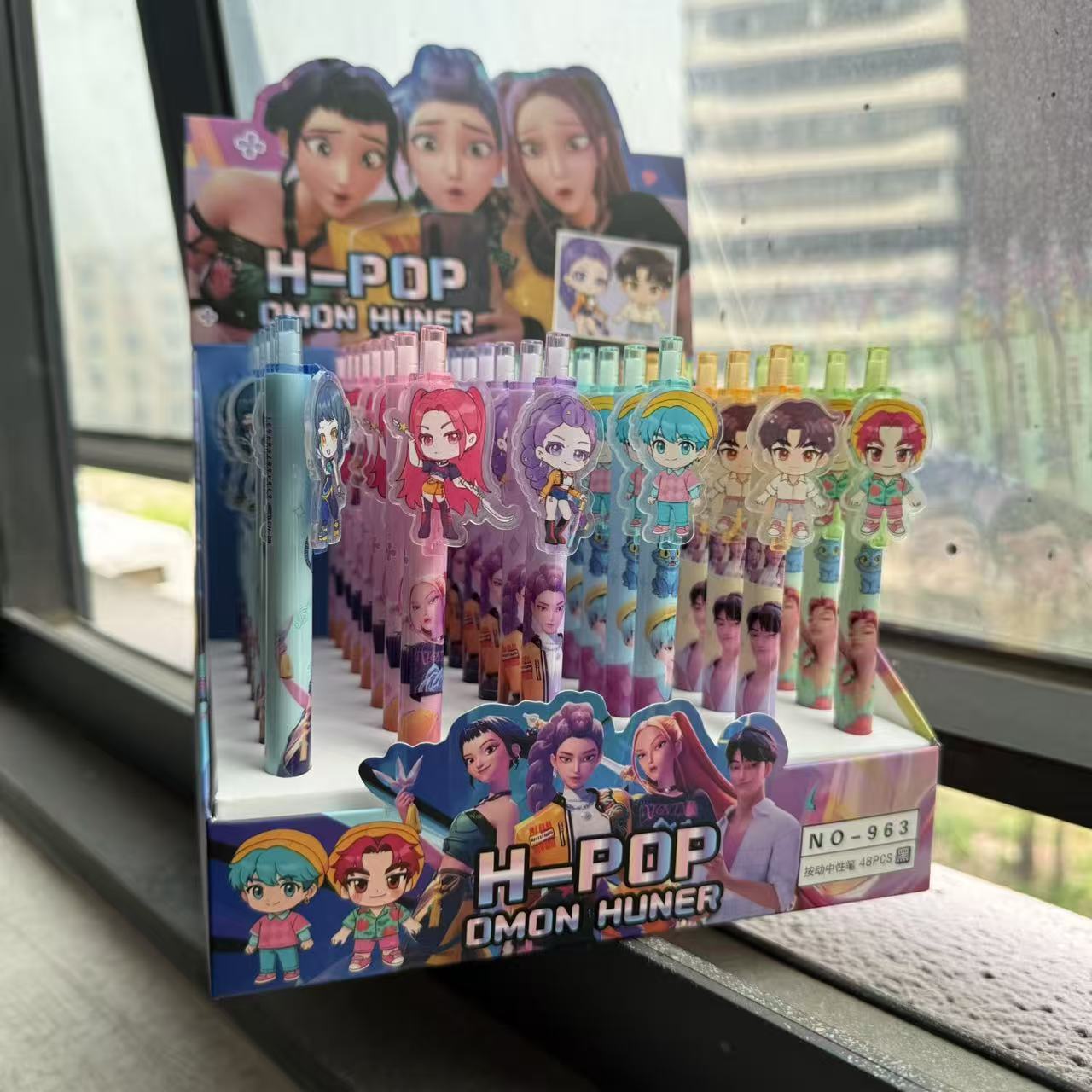 

Kawaii Kpop Demon Hunters Gel Pen 0.5mm Black Ink Retractable Pen with Acrylic Patch Cute Aesthetic School Supplies for Students (As shown-406)-K-0963