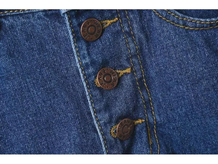 Plus-Size Ripped Button-Down Denim Shorts - Korean Style Wide-Leg Summer Hot Pants with Frayed Hem