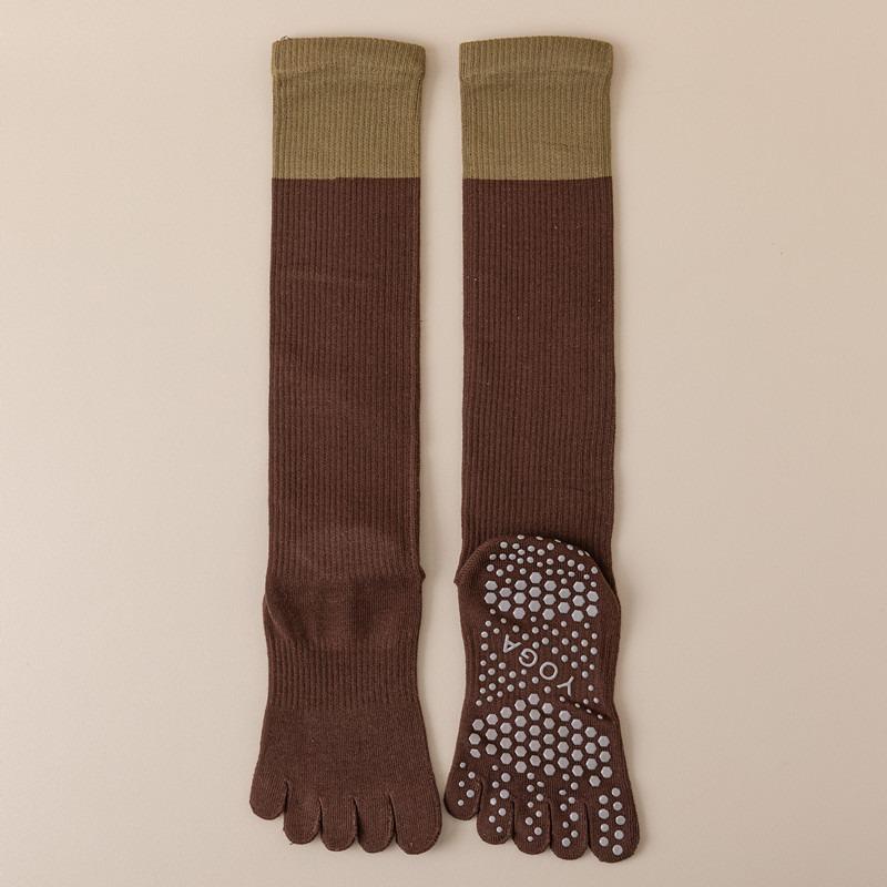 Autumn and Winter Five-finger Yoga Socks, Calf Socks, Pressure Sports, Anti-slip, Color-blocked Pilates, Long Toe Split Socks