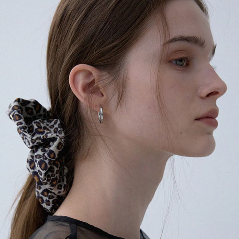 Marchen Leopard Scrunchie_2color