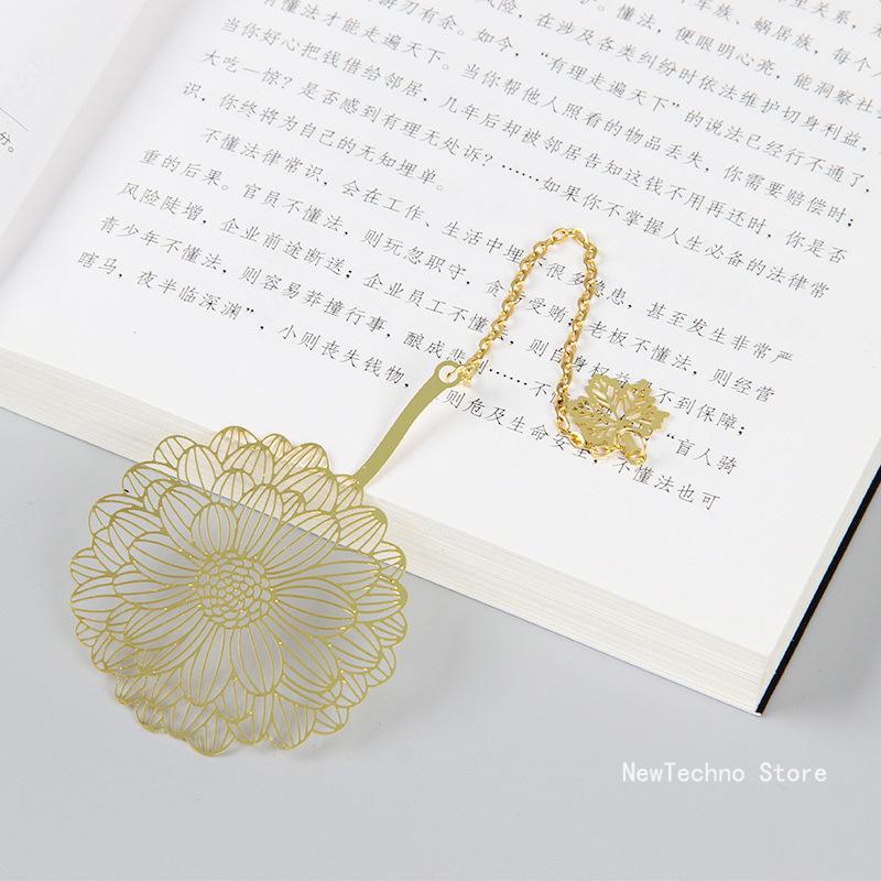 Chinese Style Hollow Out Animals Gold Color Metal Bookmark With Pendant Vintage Lotus Leaf Bookmark Creative Stationery Gift