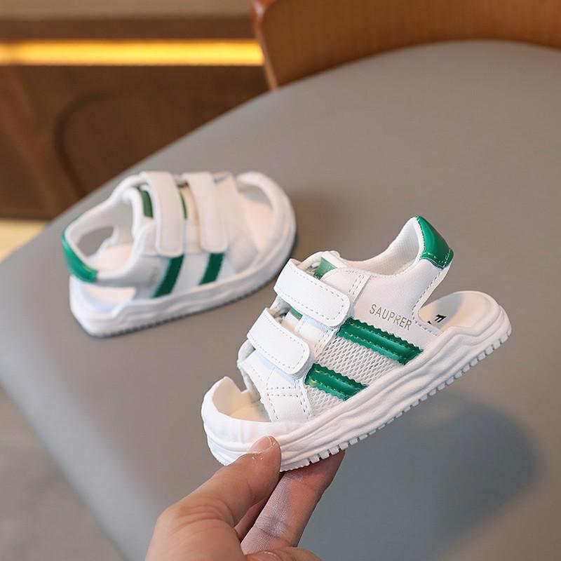 Toddler Closed-Toe Sandals for Boys and Girls, Ages 0-3.5, Soft Sole, Breathable White Shoes.