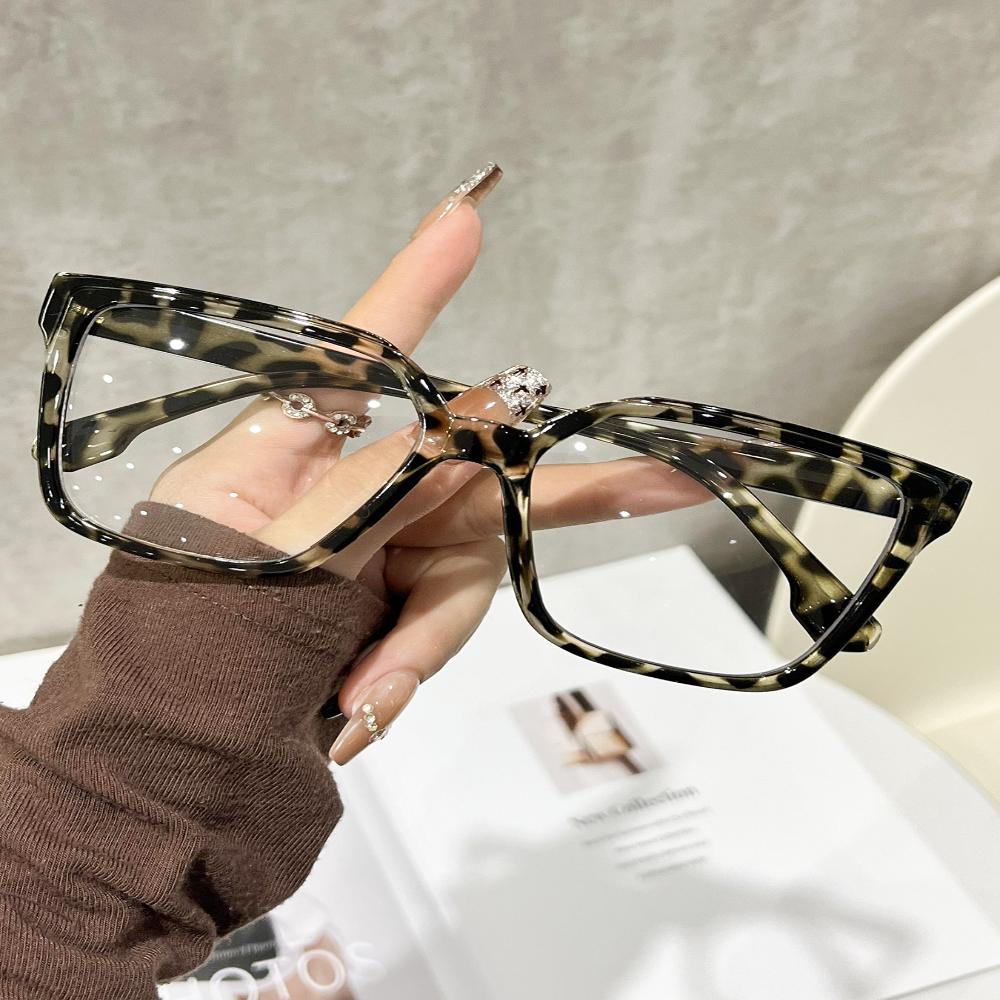 

1PCS Light Frame Anti Blue Glasses Transparent Optical Glasses Women Men Square Eyewear Blocking Spectacle Eyeglasses