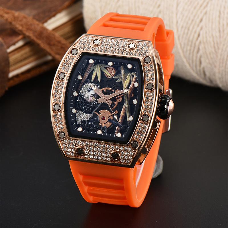 25 New Diamond Quartz Watch Panda Bamboo Hollow Dial Fashion Sports Quartz Watch