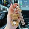 Portachiavi per Auto Orsetto Seduto Full Diamond alla Moda Selezione Alfabeto Creativa Targhetta Numero con Strass Decorativa Portachiavi Anti-smarrimento