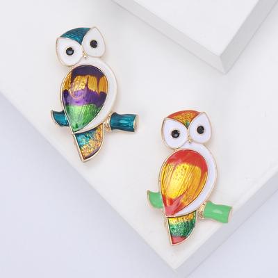 Japão e Coreia Moda Versátil Liga Pingando Óleo Desenho Animado Bonito Versátil Pequeno Broche De Coruja Fresca