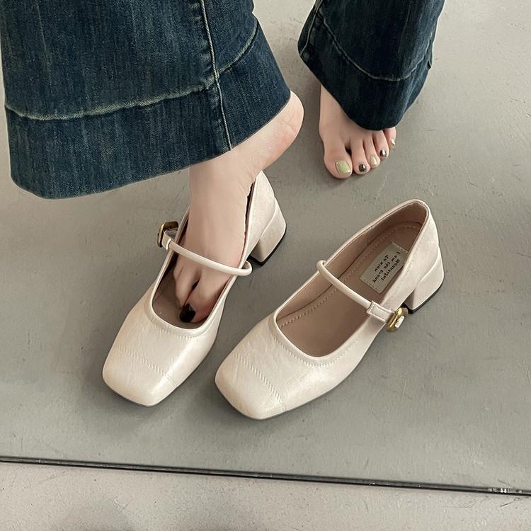 Französische Retro Mary Jane Schuhe Damen Herbst 2025 neu flacher Ausschnitt eckige Spitze dicker mittlerer Absatz mit Rock flacher Ausschnitt Einzelne Schuhe