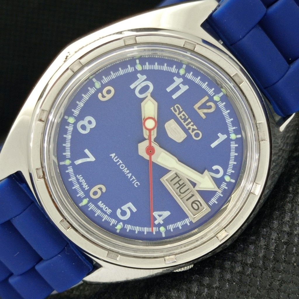 

Б/У винтажные часы SEIKO 5 AUTOMATIC 7019A JAPAN MENS D/D BLUE WATCH 594a-a311662-9 SKU594a-a311662