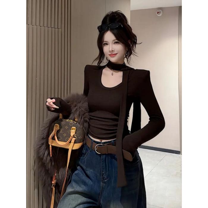 Threaded Velvet U-Neck Long-Sleeve Fleece T-shirt - Autumn/Winter Ribbon Design, Elegant Style