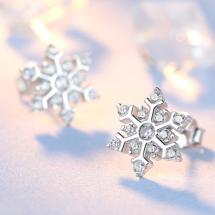 925 Sterling Silver Snowflake Stud Earrings, Simple Christmas Gift in European and American Style