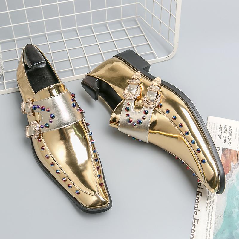 Paar blaue Enchantress Chelsea-Goldstiefel mit spitzen großen Absätzen für Herren aus Leder mit Metallspikes