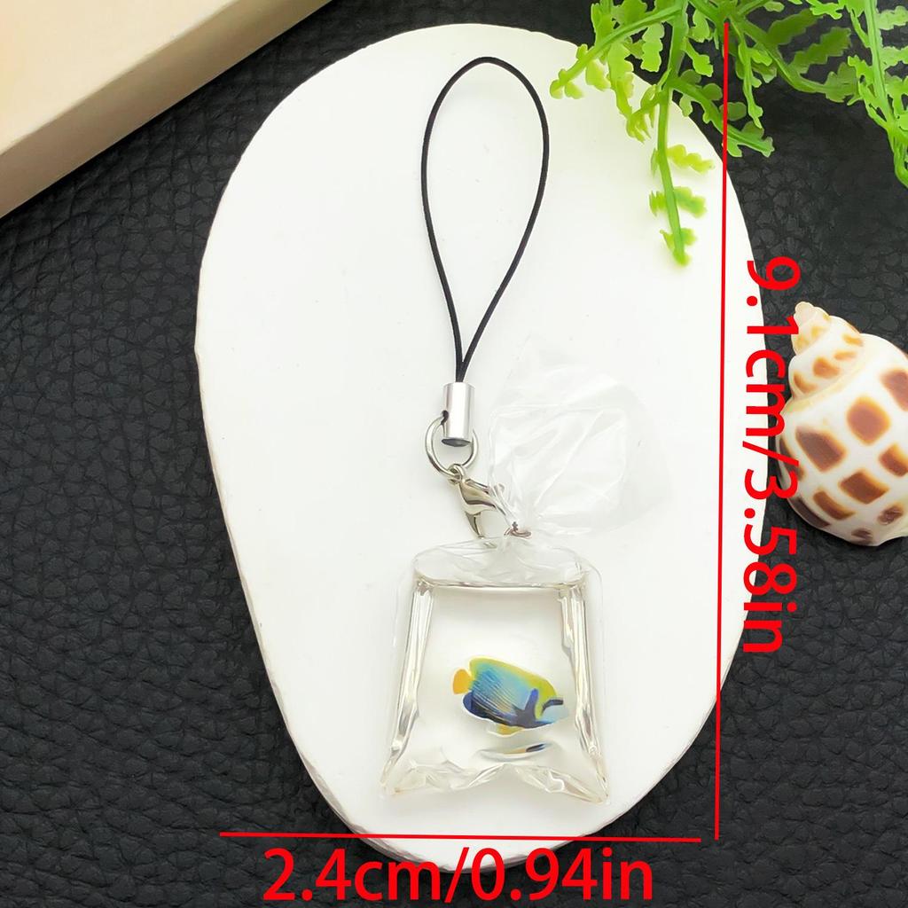 Resin Ocean Blue Yellow Black Small Fish Keychain – Creative Backpack and Car Key Ornament