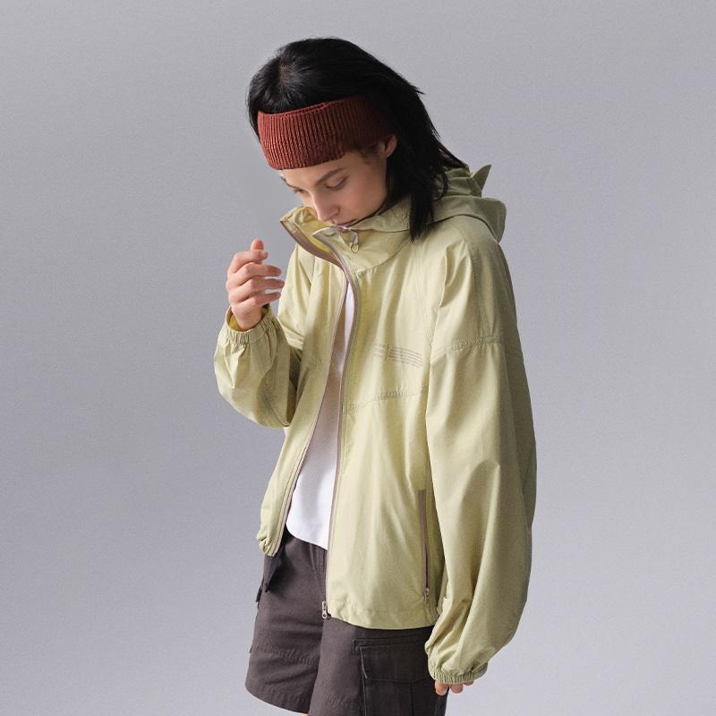 Li Ning CF Ultraviolet Protection UPF 100+ Water-Resistant Lightweight Sun Protection Jacket Women Jackets Standard-White AFDU716-3