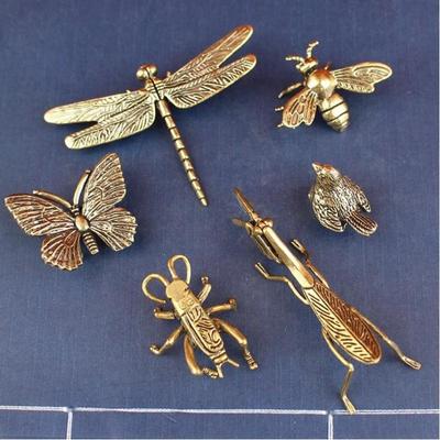 Messing Mini-Insektenfiguren Vintage Antik-Finish Aufwendig geschnitzte Details Für Heim-Schreibtisch-Dekoration Sammlung Geschenke