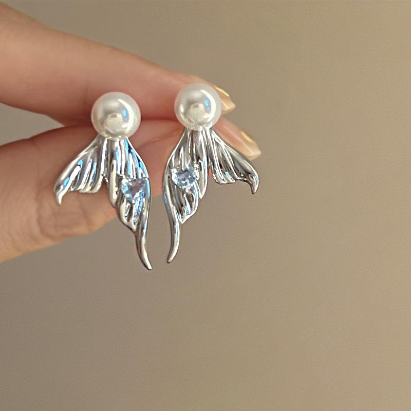 

Silver needle human fish tail love zircon pearl stud earrings niche design sense a two-wear earrings cold wind earrings women