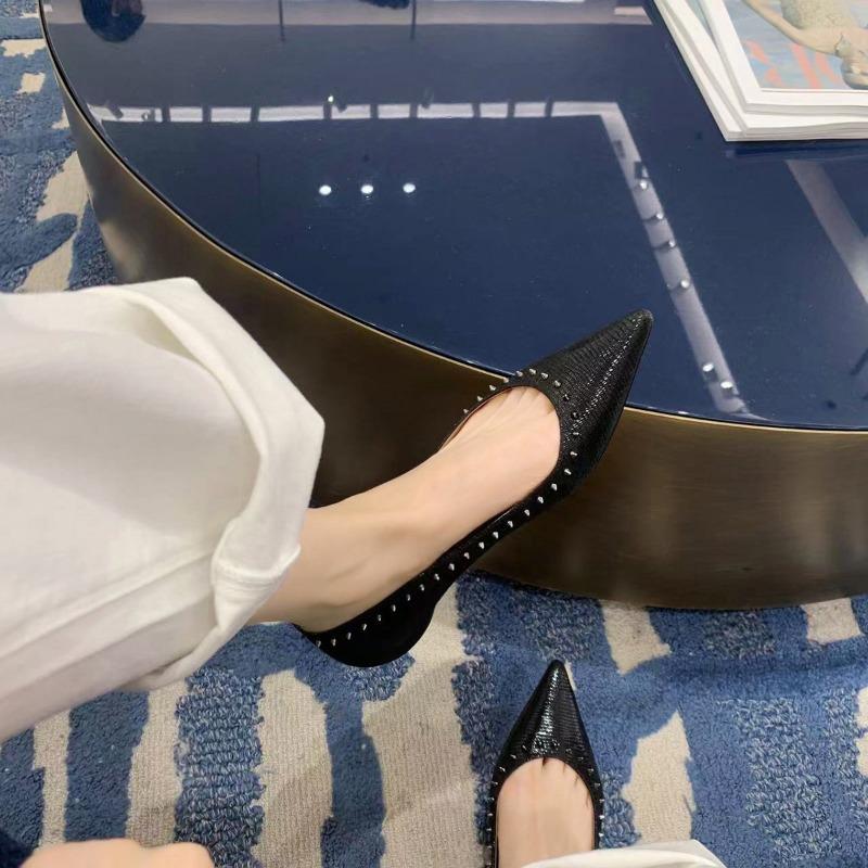 ~ Light mouth pointed leather solid color versatile small rivet buckle flat sole shoes women's summer