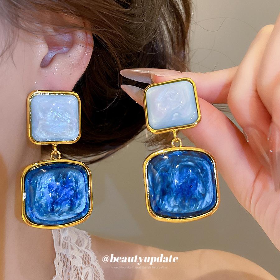 Silver Needle Retro Contrast Resin Smudged Square Stud Earrings, Simple Medieval High-end Fashion Earrings for Women