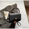 Fresh and simple women's texture 2025 summer new casual temperament splicing single shoulder crossbody portable small square bag bar