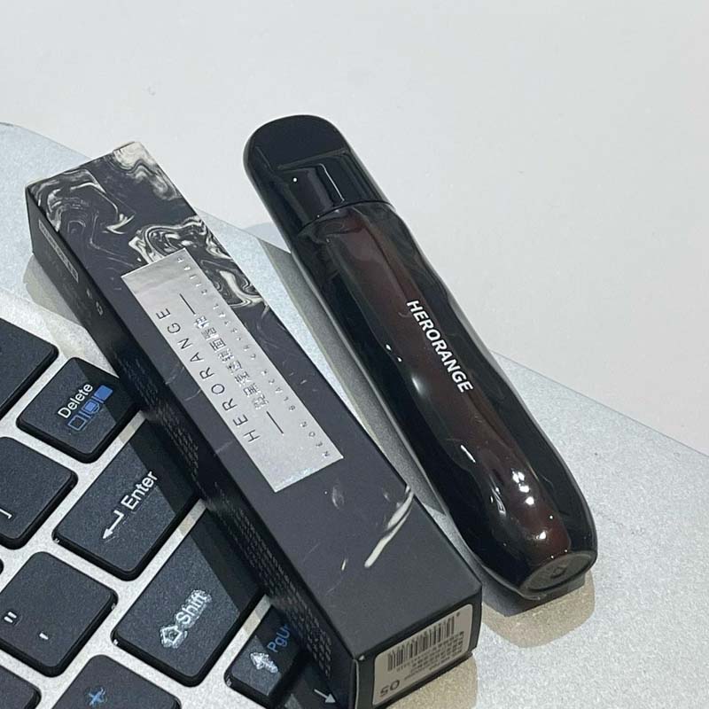 Herorange Mirror Gloss Lip Glaze Is Moisturizing and Smooth, Long-Lasting and Not Easy to Fade, Non-Stick and Waterproof, Natural Color Development