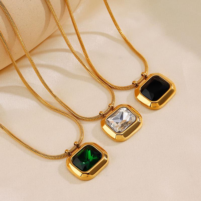 Vintage Stainless Steel Square Rhinestone Necklace for Women Court Style Flat Snake Chain Pendant Necklace Banquet Jewelry Gifts