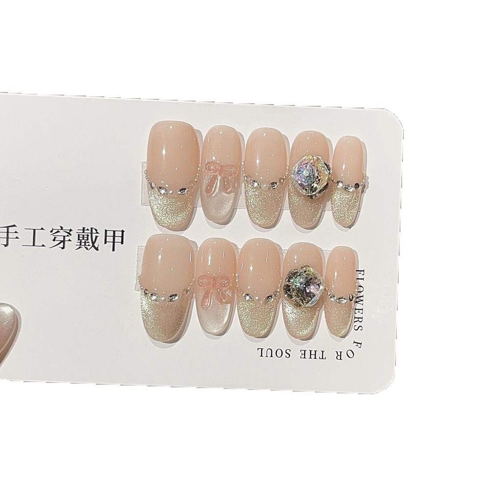Gentle Miu-style Sweet Bow-breaking Diamond, White and Flashing Cat's Eyes Wear Armor