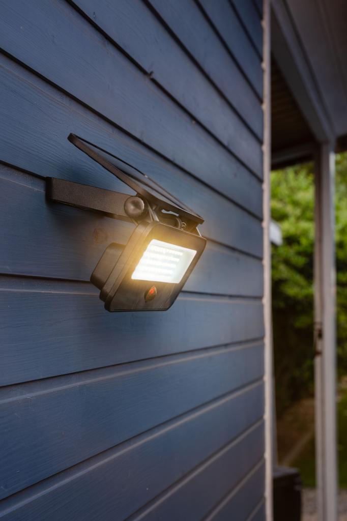 Spot solaire mural - GALIX - G2610 - Tres éclairant - Détecteur de présence - 1200 Lumens